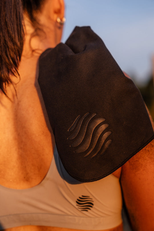 Ultralight Beach Towel Hero Shot 01-Black